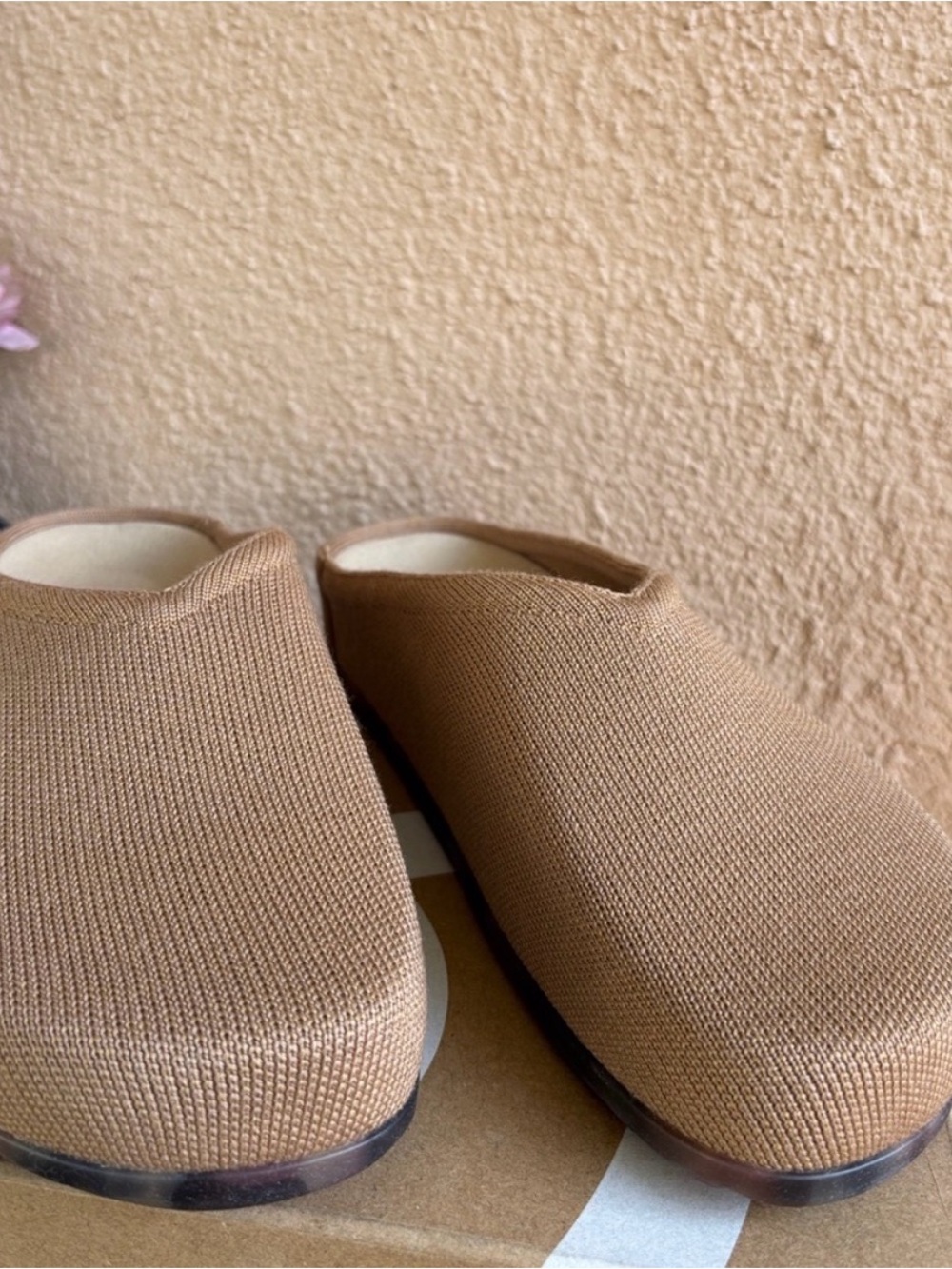 Rothy’s The Casual Clog in Butternut. Size 9 Women’s - Picture 3 of 4